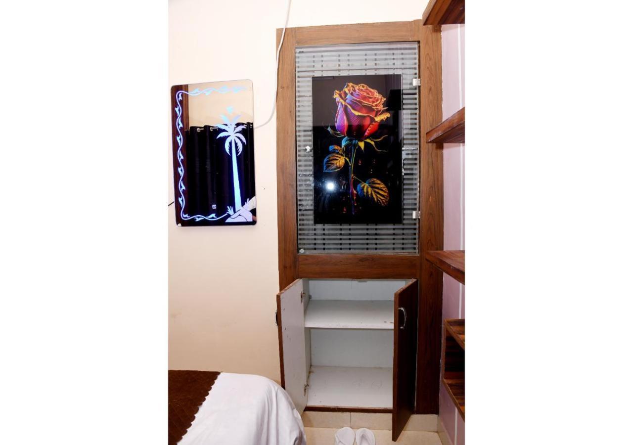 Tirupati Balaji Inn Bageshwar Dham Basari Exterior photo