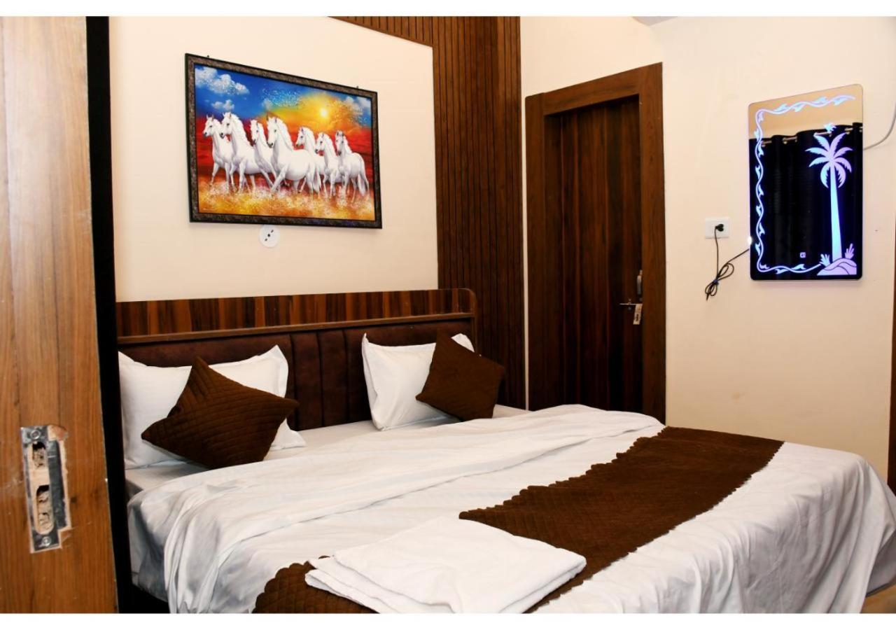 Tirupati Balaji Inn Bageshwar Dham Basari Exterior photo